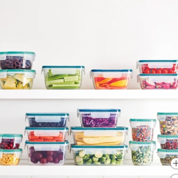 Snapware Plastic Food Storage Set 18 containers and 18+ lids - Picture 1 of 2